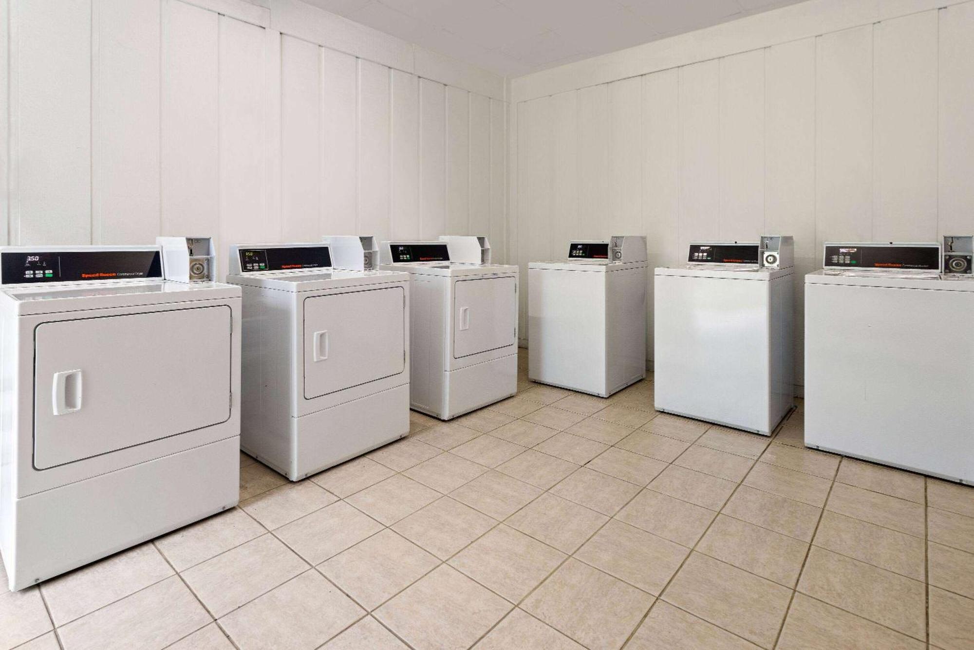Days Inn By Wyndham Fort Pierce Midtown Luaran gambar