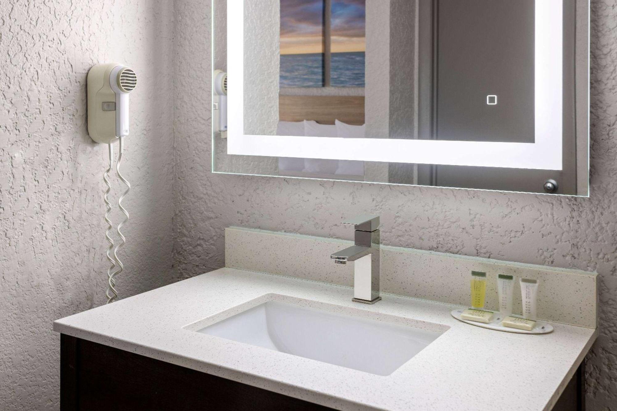 Days Inn By Wyndham Fort Pierce Midtown Luaran gambar